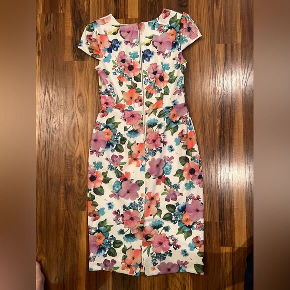 Betsey Johnson Floral Dress Size 2 scuba sheath - Picture 3 of 4